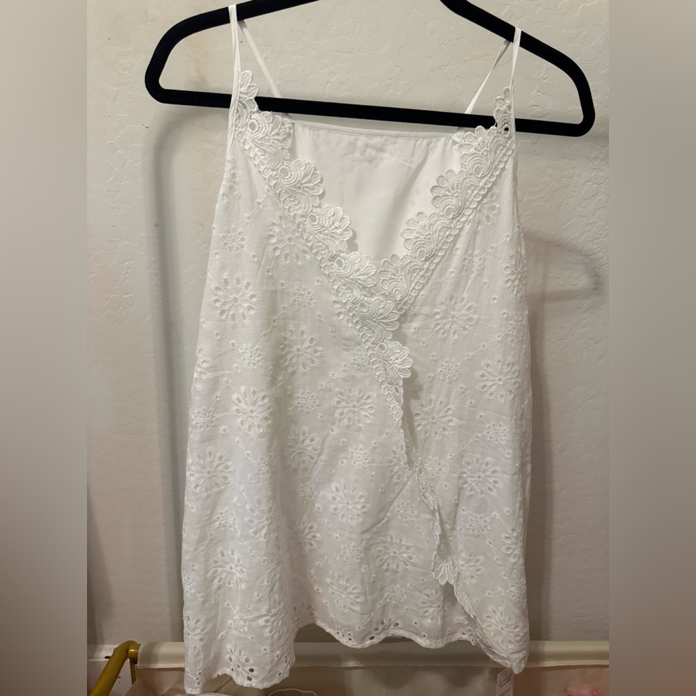 NWT Cupshe White Lace Floral Top